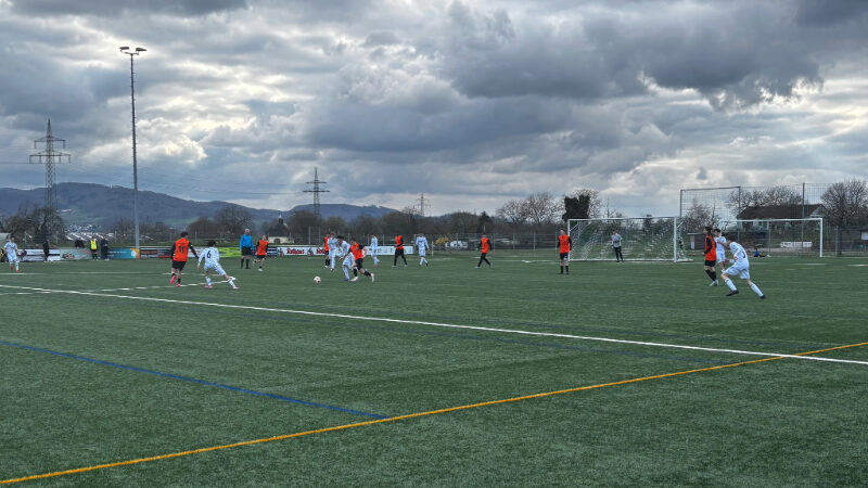 B 2 bezwingt Spielstarken Gegner auf ungewohntem 9´er Feld mit 4:3