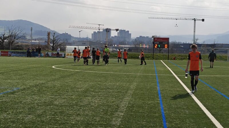 C2 schlägt Tabellenführer !